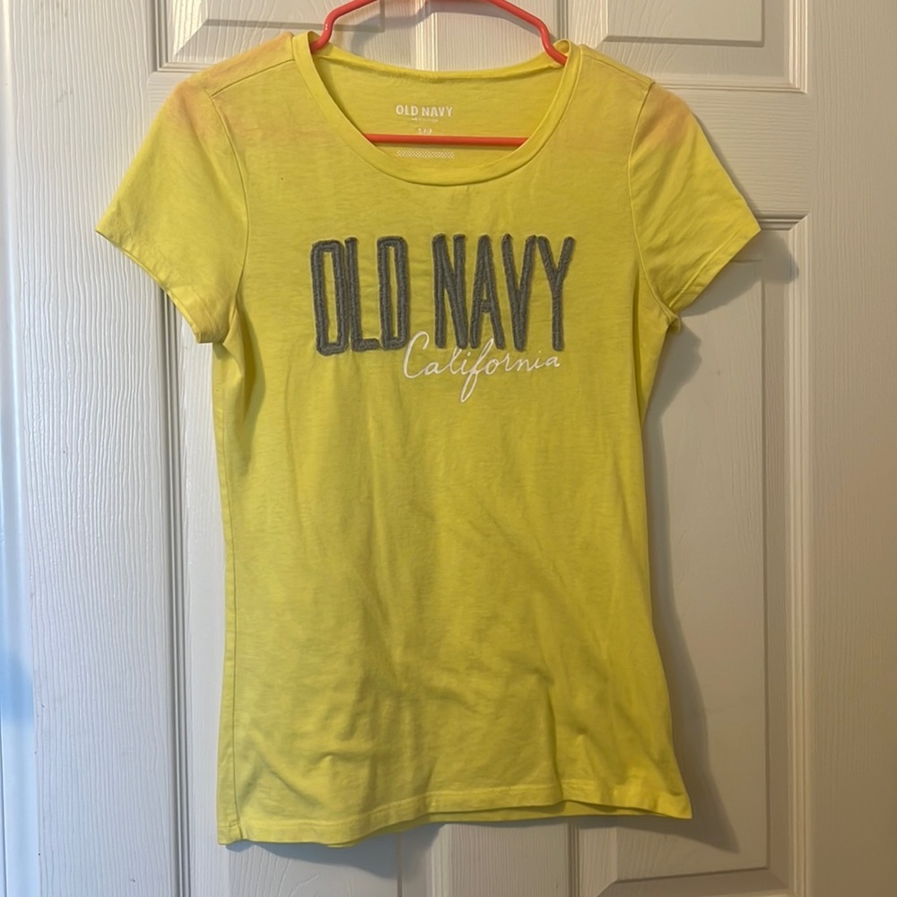 Yellow Old Navy Summer T-Shirt